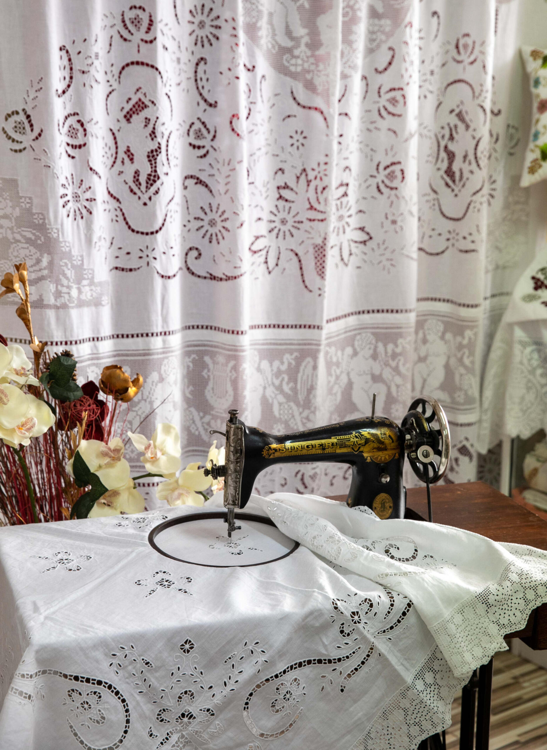 Κοφτό λευκό κέντημα - παραγγελίες